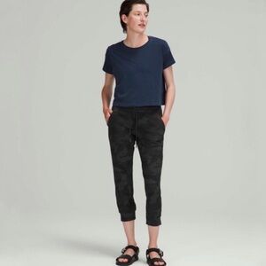 Lululemon Ready to Rulu Jogger Crop Heritage 365 Camo Deep Coal Multi Size 6